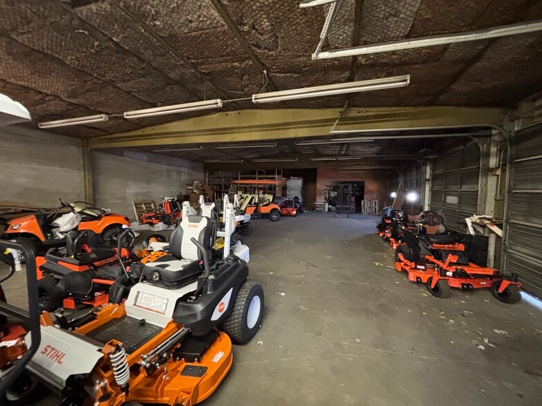 More Photos Of 1133 E Virginia St, Evansville Warehouse For Sale