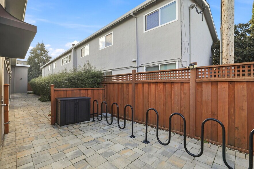 More Photos Of 470 Del Medio Ave, Mountain View Apartments For Sale