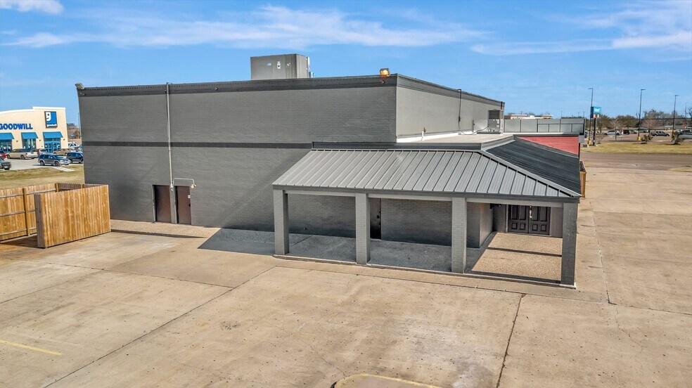 More Photos Of 4106 Houston Hwy, Victoria General Retail For Lease