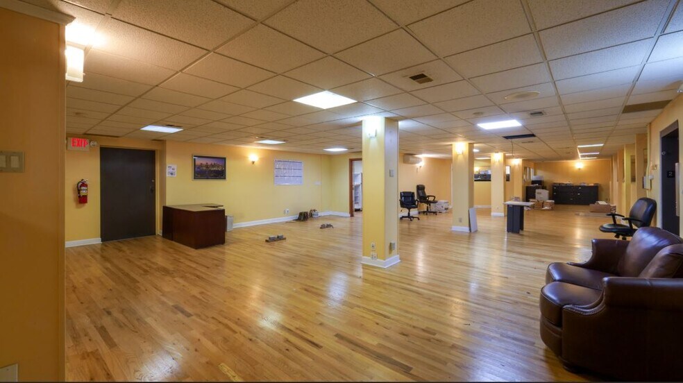 More Photos Of 275 20th St, Brooklyn Office For Sale
