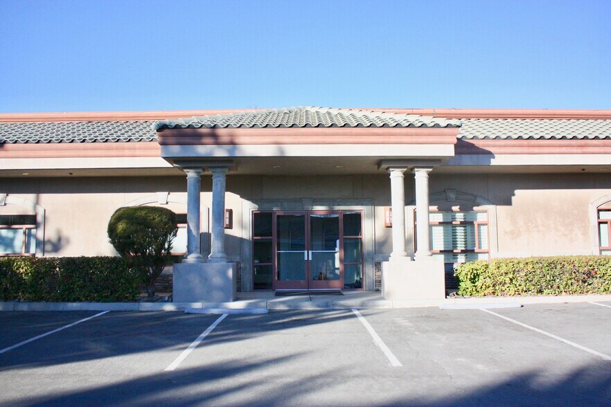 More Photos Of 650 Sierra Rose Dr, Reno Medical For Sale