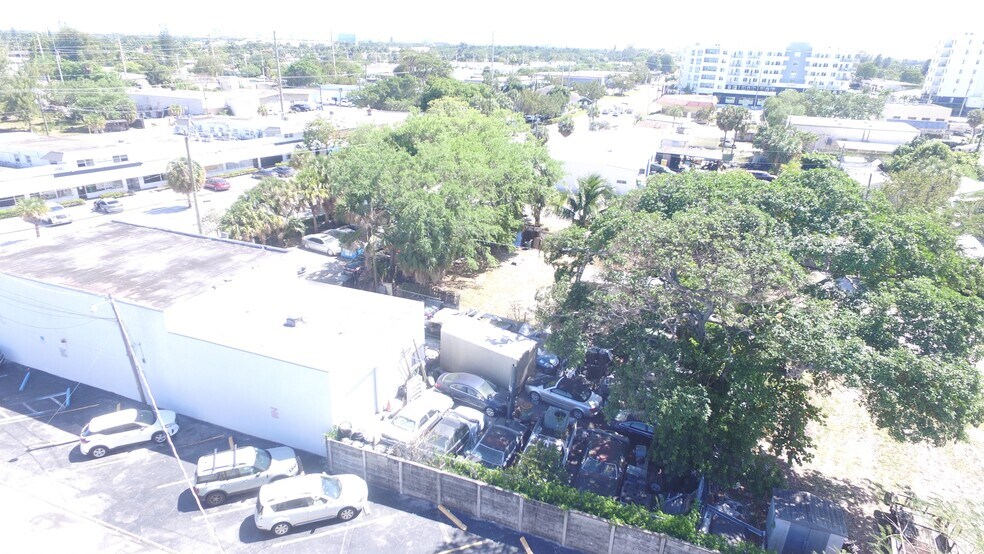 More Photos Of 1343 S Dixie Hwy W, Pompano Beach Warehouse For Sale