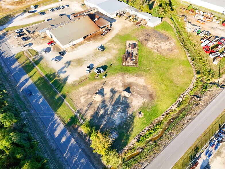 More Photos Of 222 Walcot Rd, Westlake Warehouse For Sale