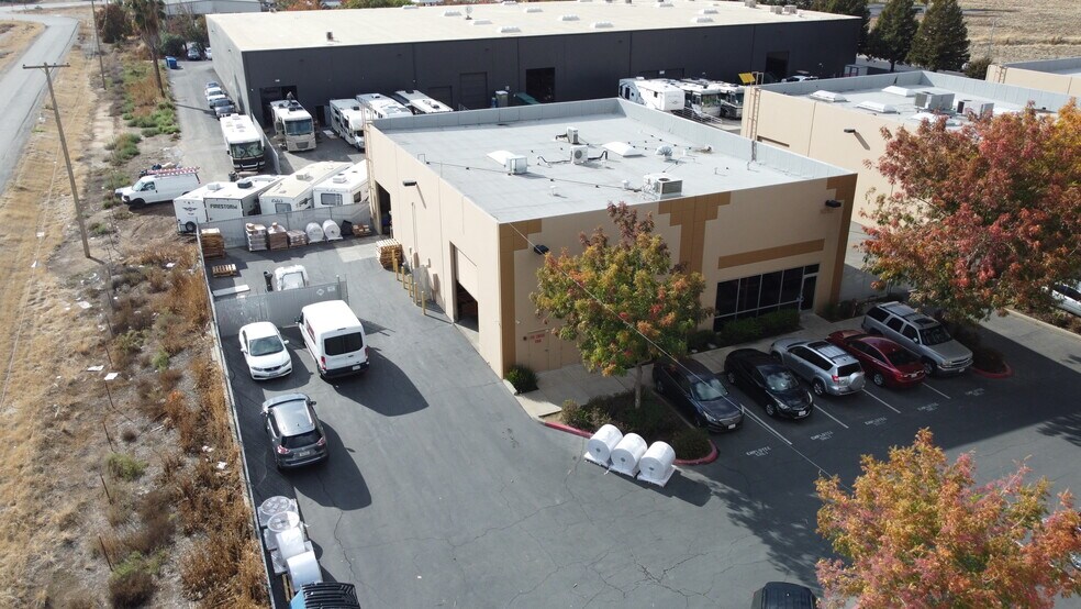 Primary Photo Of 9092 Elkmont Way, Elk Grove Warehouse For Sale