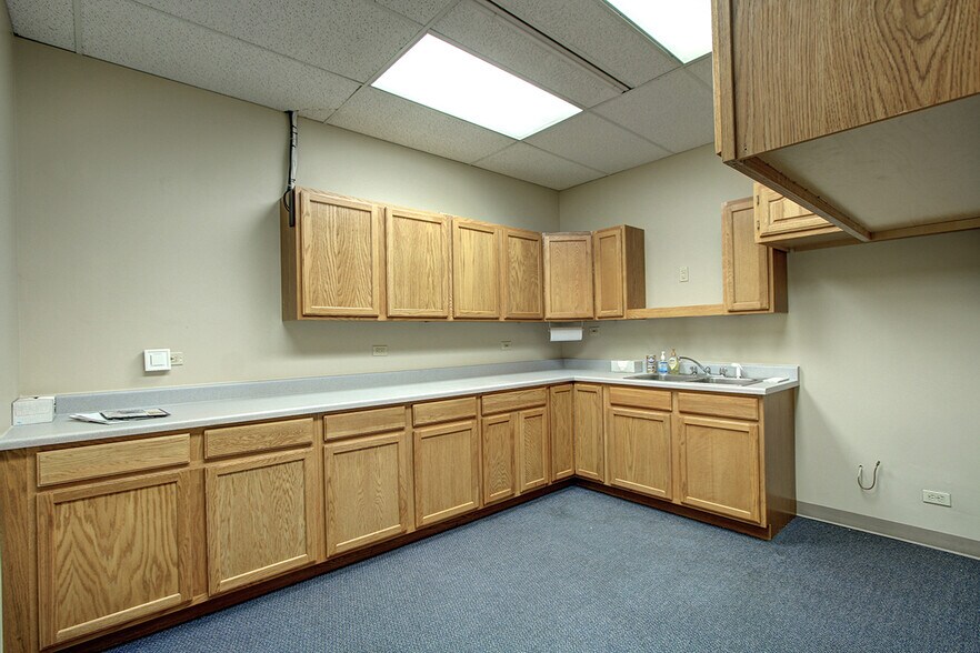 More Photos Of 10394 W Chatfield Ave, Littleton Medical For Sale