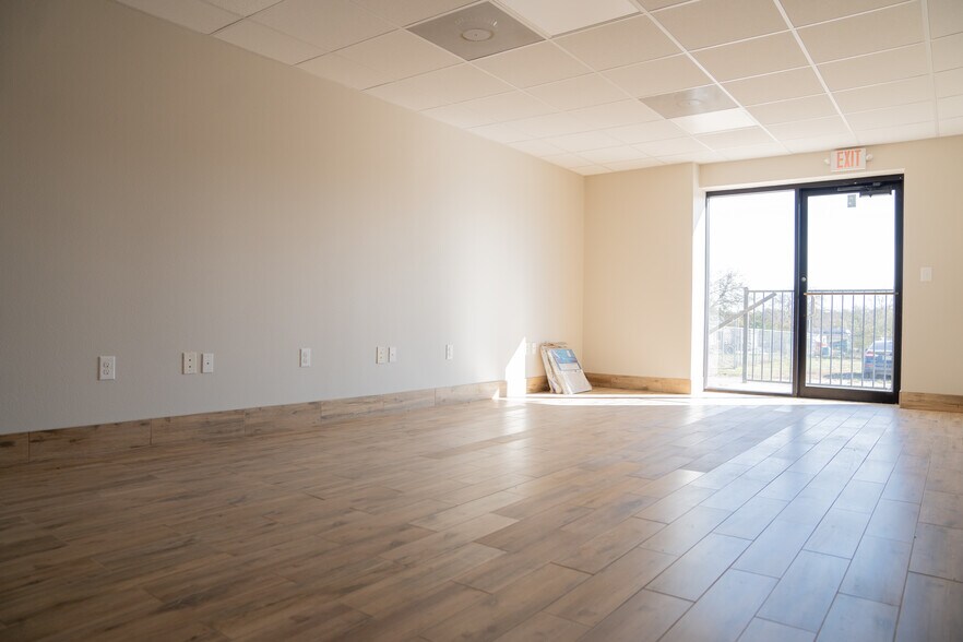 More Photos Of 2550 County Road 279, Leander Freestanding For Lease