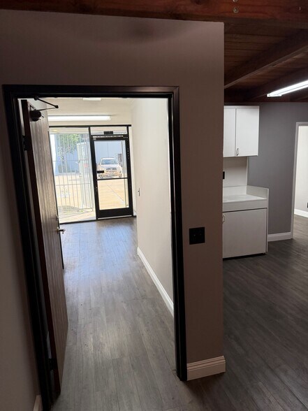 More Photos Of 10649-10657 Rush St, South El Monte Warehouse For Lease