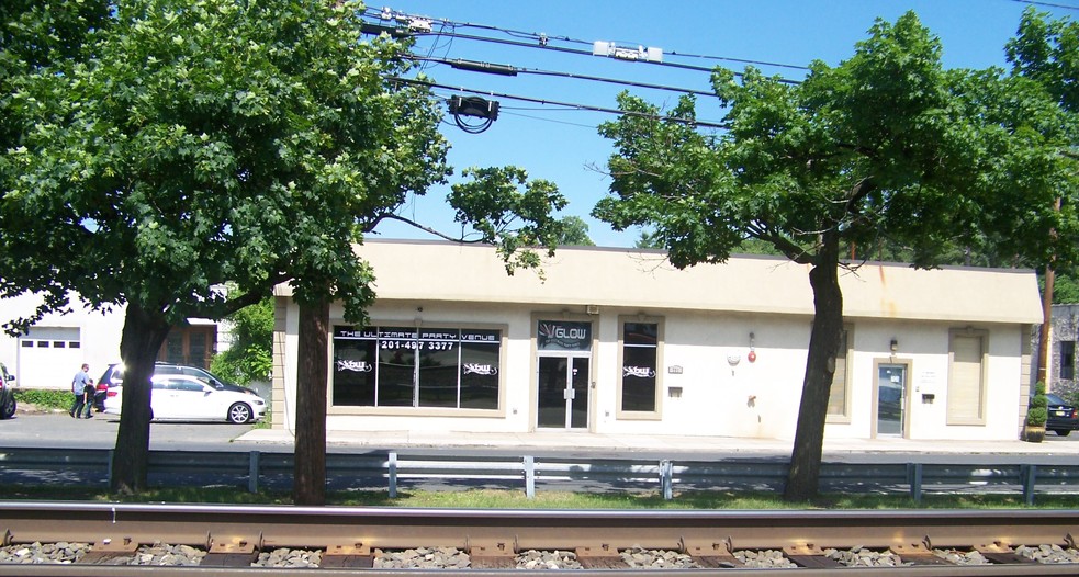 Primary Photo Of 701 Broadway, Westwood Warehouse For Lease