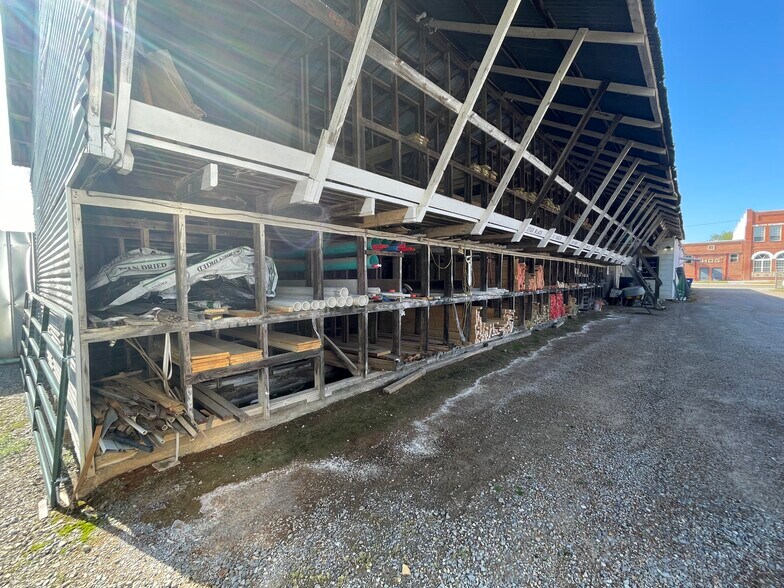 More Photos Of 626 Hunter Ave, Boswell Flex For Sale