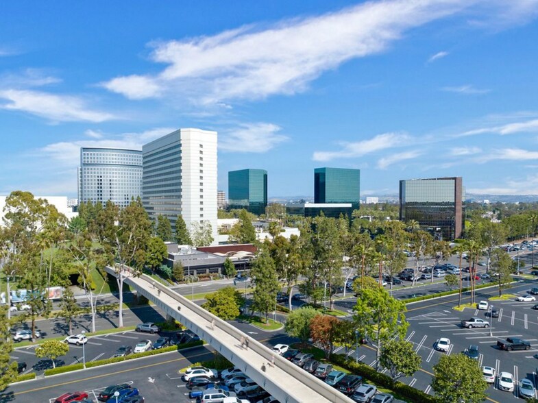 More Photos Of 675 Anton Blvd, Costa Mesa Office For Lease