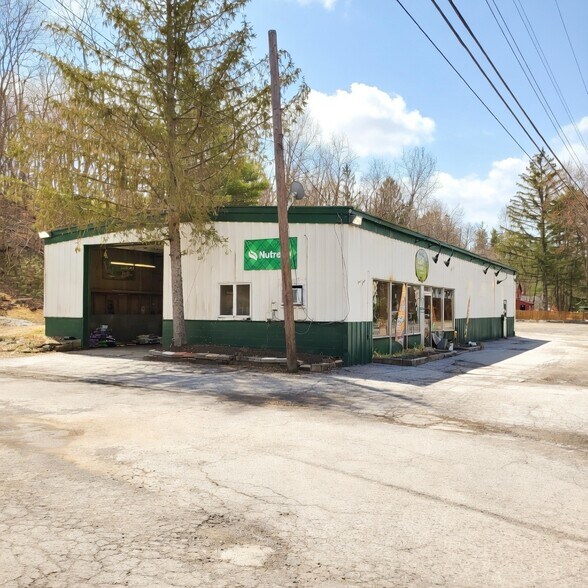 More Photos Of 609 Route 208, Gardiner General Retail For Sale