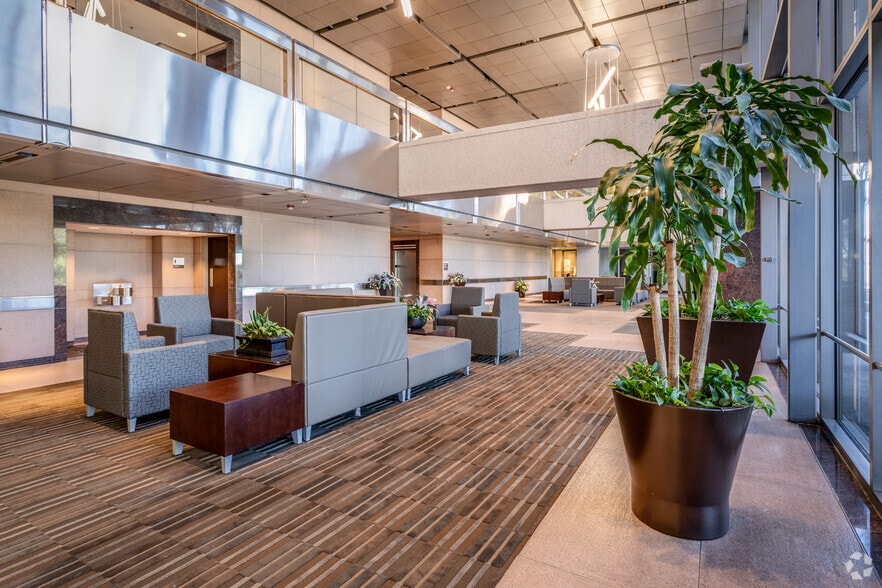More Photos Of 8000 IH-10 W, San Antonio Unknown For Lease