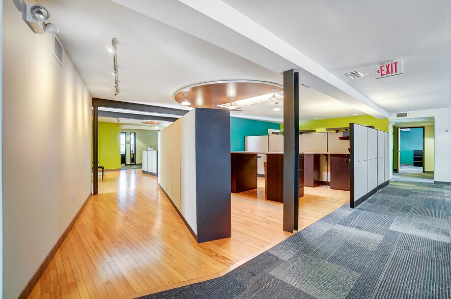 More Photos Of 3925-3927 Brotherton Rd, Cincinnati Office For Sale