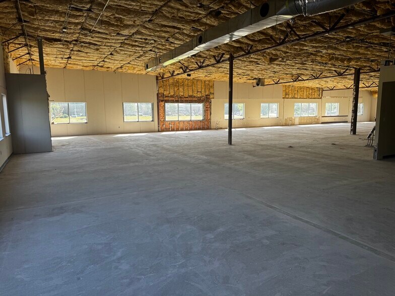 More Photos Of 230 N Equity Dr, Smithfield Medical For Lease