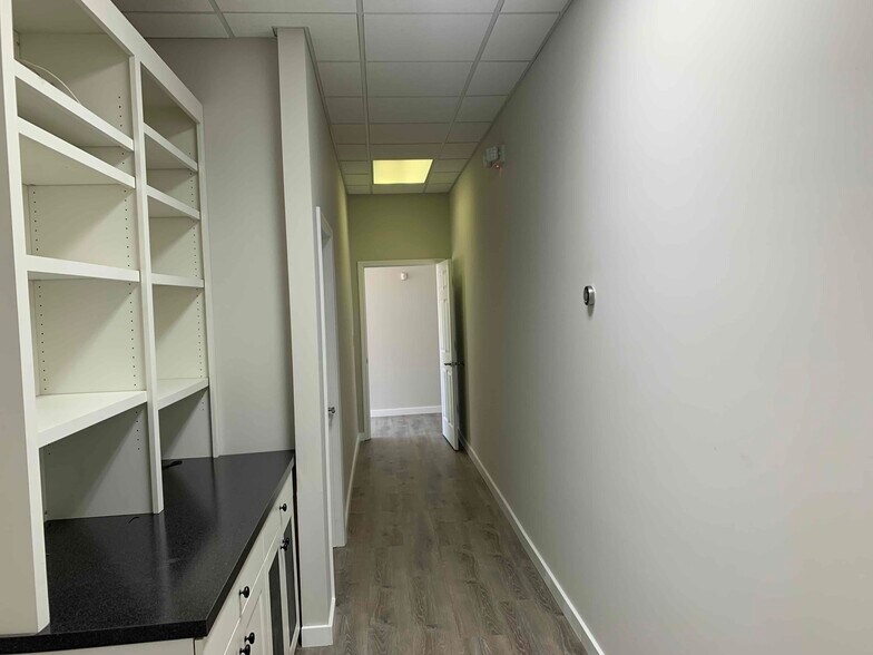 More Photos Of 3046 Matlock Dr NW, Kennesaw Warehouse For Lease