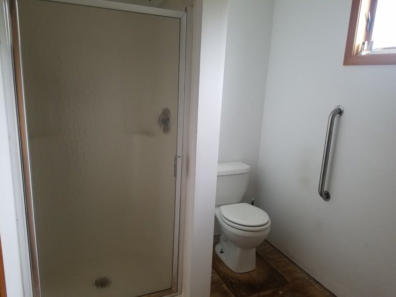 More Photos Of 600 Fairmount Ave, Jamestown Freestanding For Sale