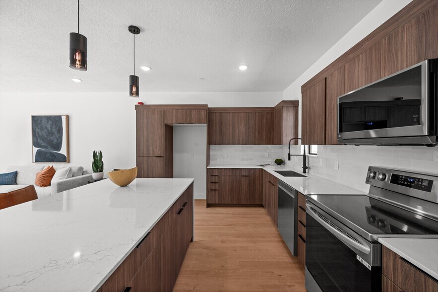 More Photos Of 4372 S 900 E, Millcreek Apartments For Sale