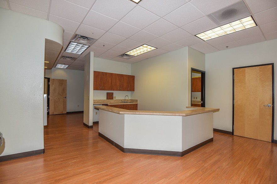 More Photos Of 8410 W Thomas Rd, Phoenix Medical For Sale