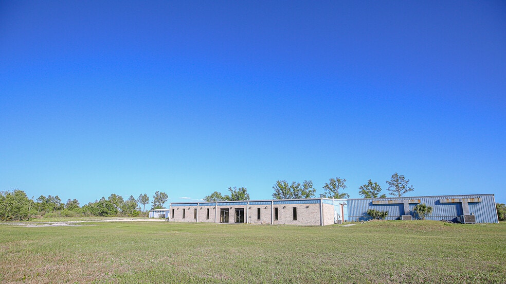 More Photos Of 4425 W US 98, Perry Manufacturing For Sale