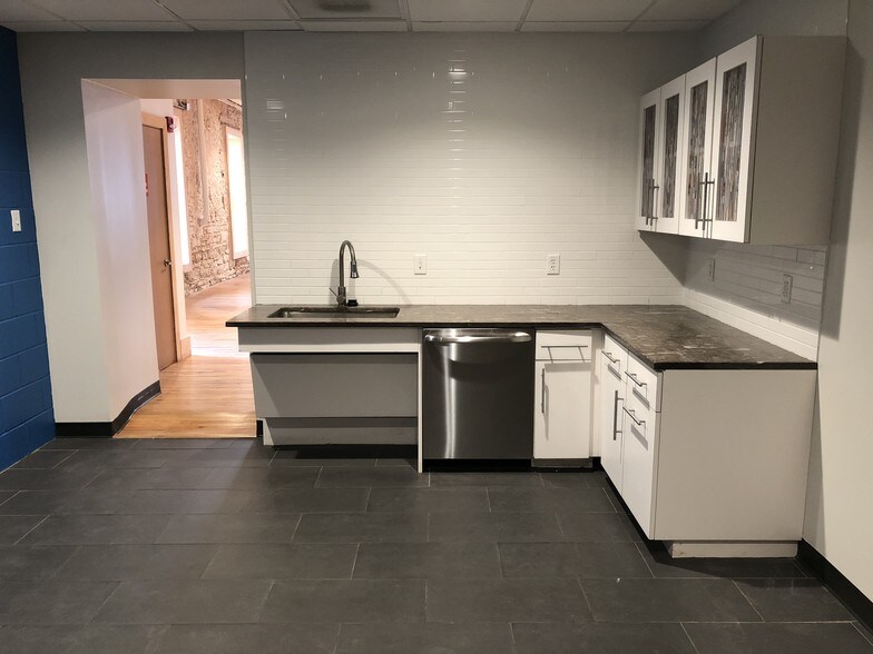 More Photos Of 620 Congress Ave, Austin Office For Lease