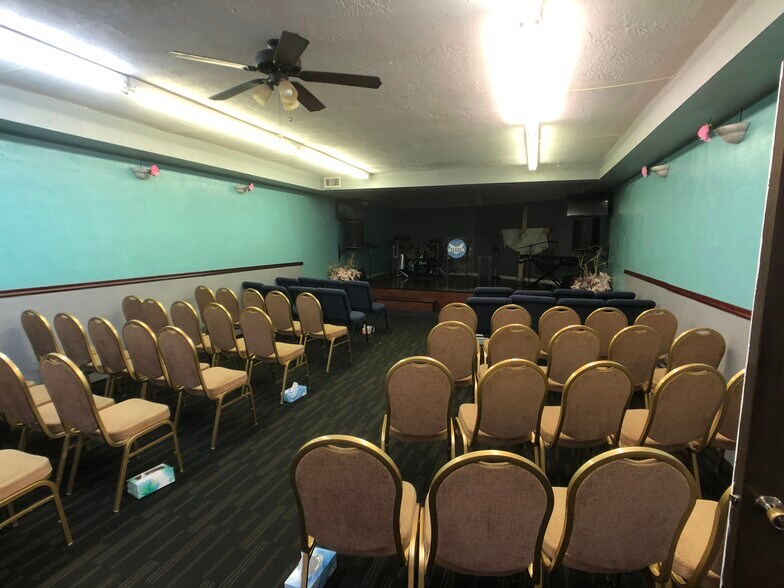 More Photos Of 923 S 21st Ave, Hollywood General Retail For Sale