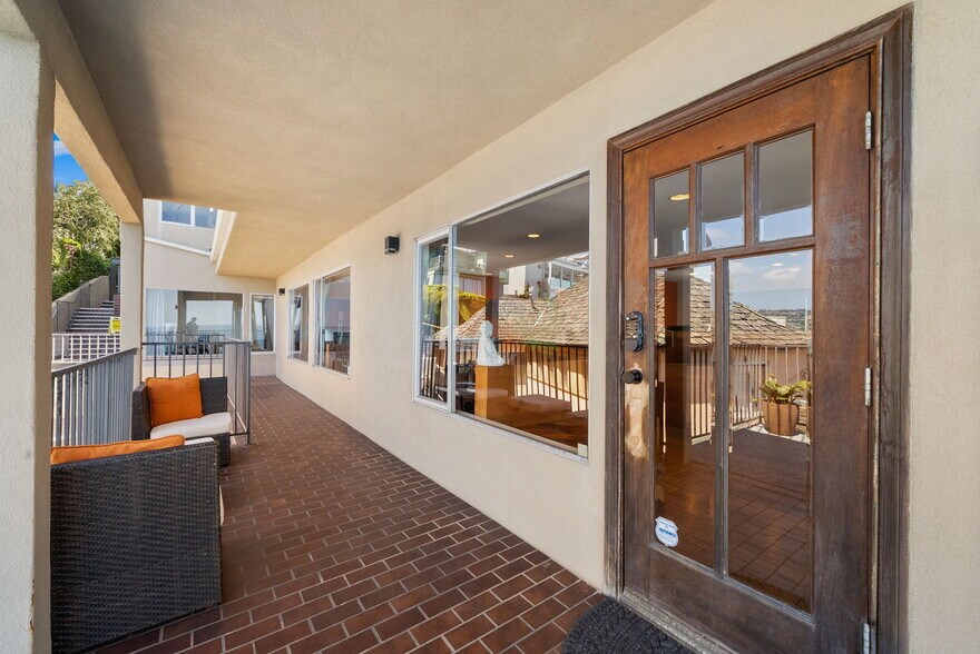 More Photos Of 1218-1224 Prospect St, La Jolla Office For Lease