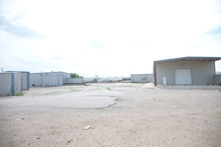 More Photos Of 3611 E State Highway 158, Midland Unknown For Lease