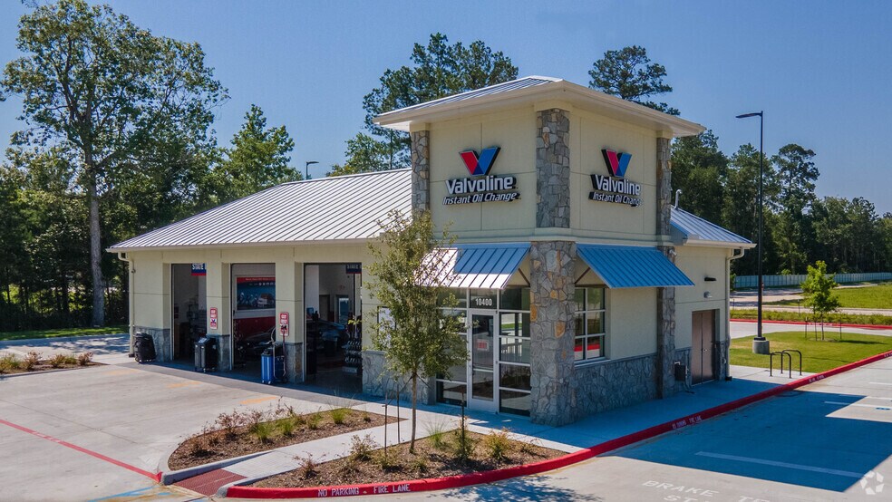 More Photos Of The Market At Harpers Preserve, The Woodlands Unknown For Lease