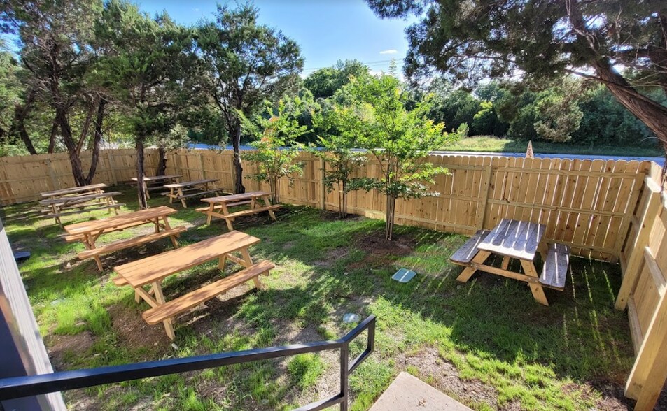 More Photos Of 7601 S Congress Ave, Austin General Retail For Lease