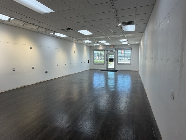 More Photos Of 13785-13789 Walsingham Rd, Largo Freestanding For Lease