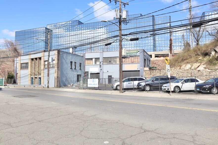 More Photos Of 225 Greenwich Ave, Stamford Manufacturing For Lease