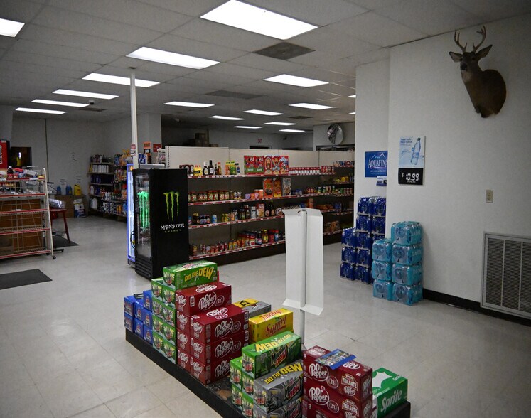 More Photos Of 2080 165th Ave, Santiago Convenience Store For Sale