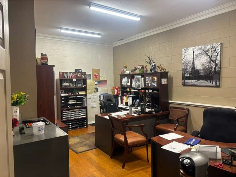 More Photos Of 1701 Santa Rosa Ave, Santa Rosa Storefront Retail Office For Lease