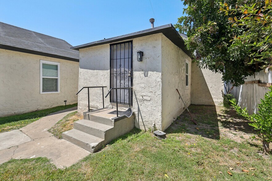 More Photos Of 617-625 A Ave, National City Apartments For Sale