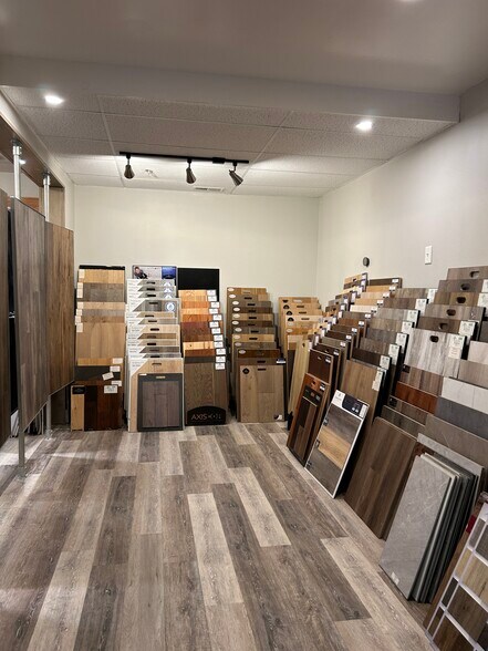 More Photos Of 4265 Creek Park Dr, Suwanee Warehouse For Lease