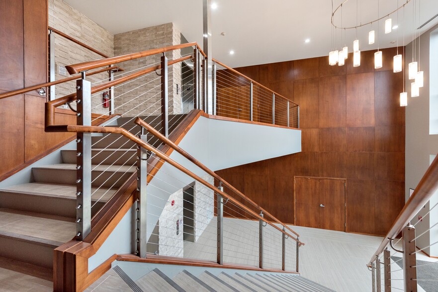 More Photos Of 400 Attain St, Fuquay-Varina Medical For Lease