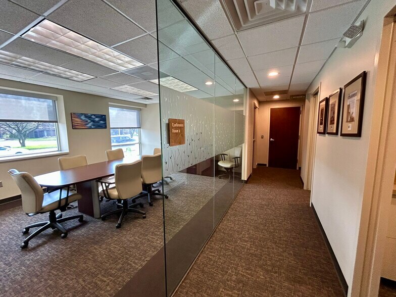 More Photos Of 26075 Woodward Ave, Huntington Woods Office For Lease