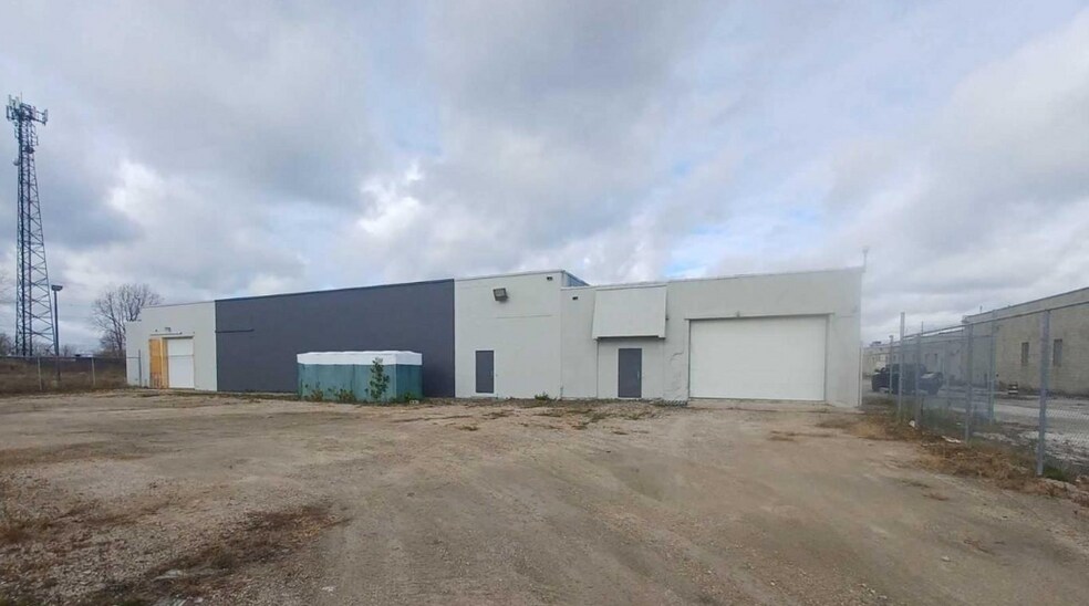 More Photos Of 675 Tecumseh Rd W, Windsor Warehouse For Sale