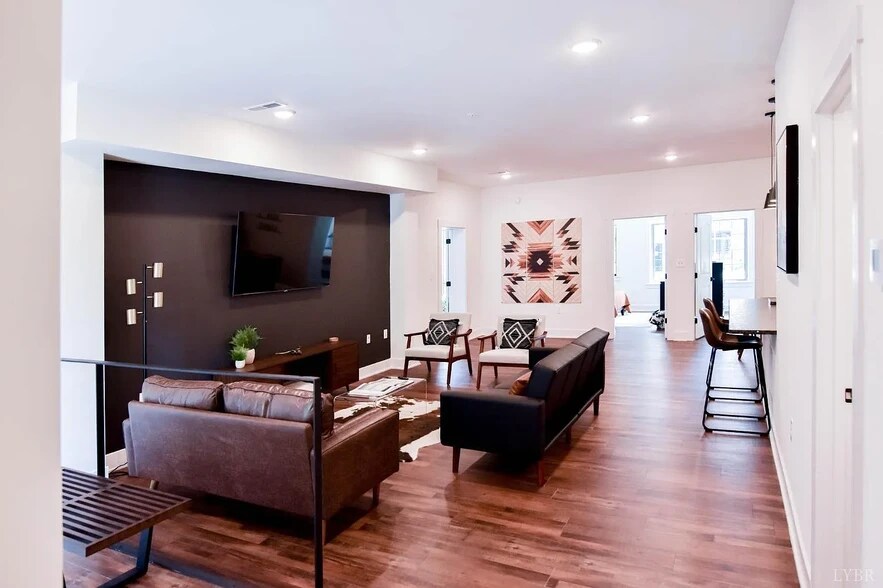 More Photos Of 121 Northwynd Cir, Lynchburg Apartments For Sale