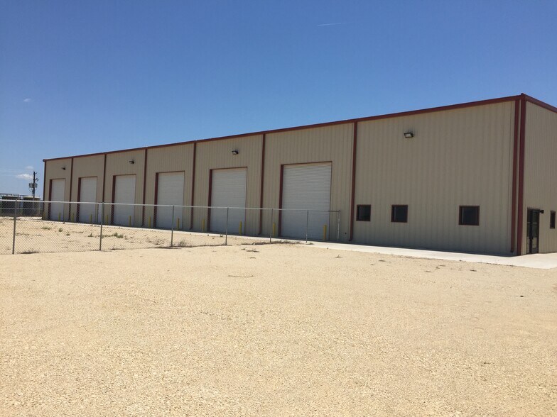 More Photos Of 3365 I-20, Sweetwater Warehouse For Sale