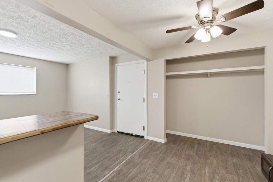 More Photos Of 1631 Jackson Ln, Middletown Multifamily For Sale