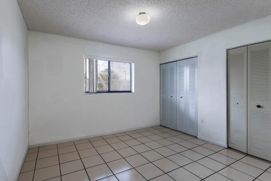 More Photos Of 6305 W 22nd Ct, Hialeah Apartments For Sale
