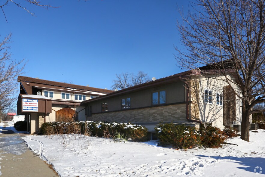 More Photos Of 218 N Main St, Fort Atkinson Apartments For Sale