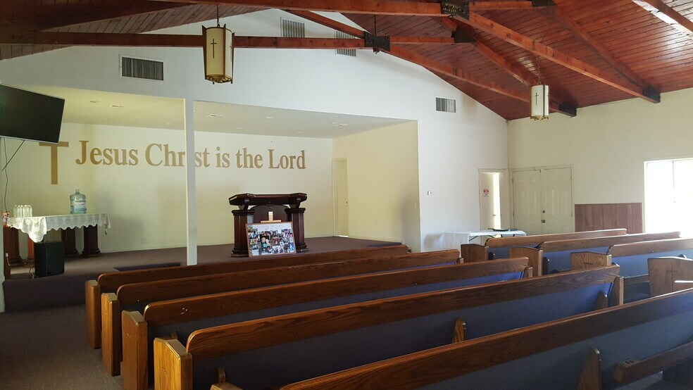 More Photos Of 1356 W 62nd St, Los Angeles Religious Facility For Lease
