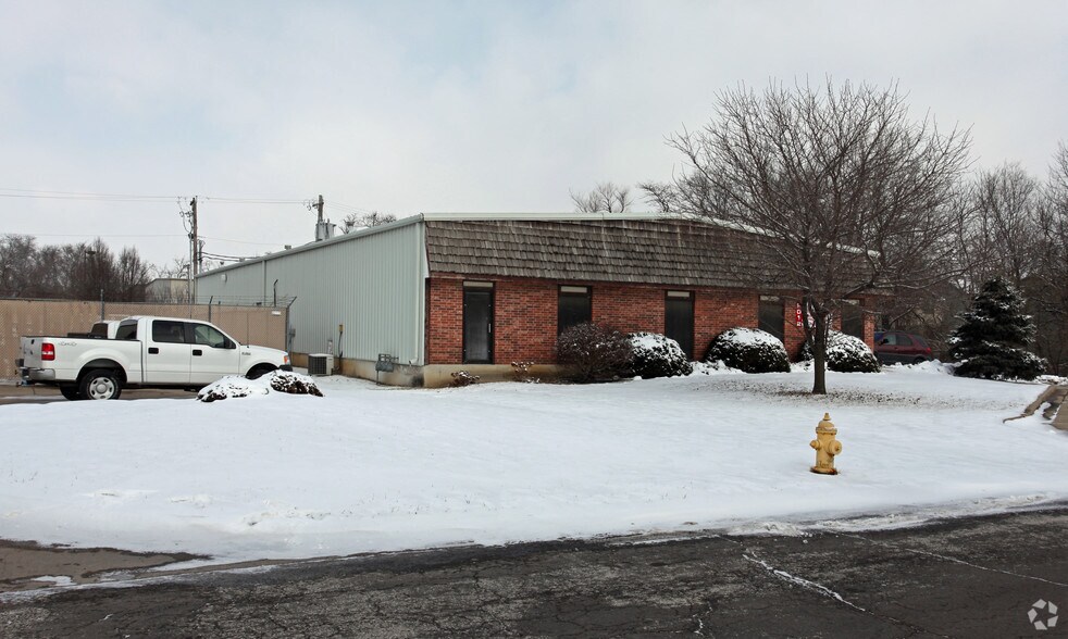 More Photos Of 2012 E Prairie Cir, Olathe Warehouse For Lease