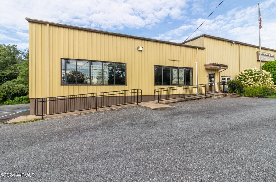 More Photos Of 6124 US Highway 15, Montgomery Warehouse For Lease