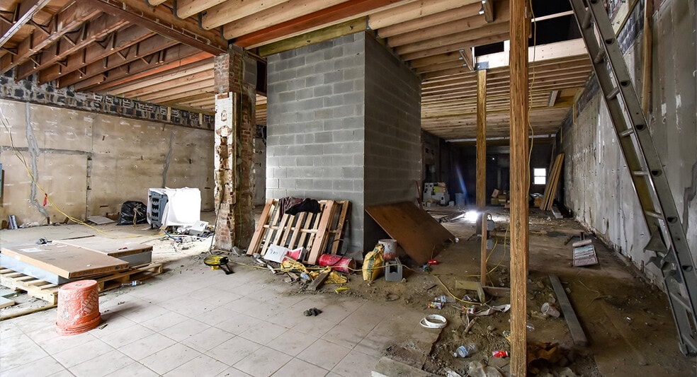 More Photos Of 1721 Wisconsin Ave NW, Washington Restaurant For Sale