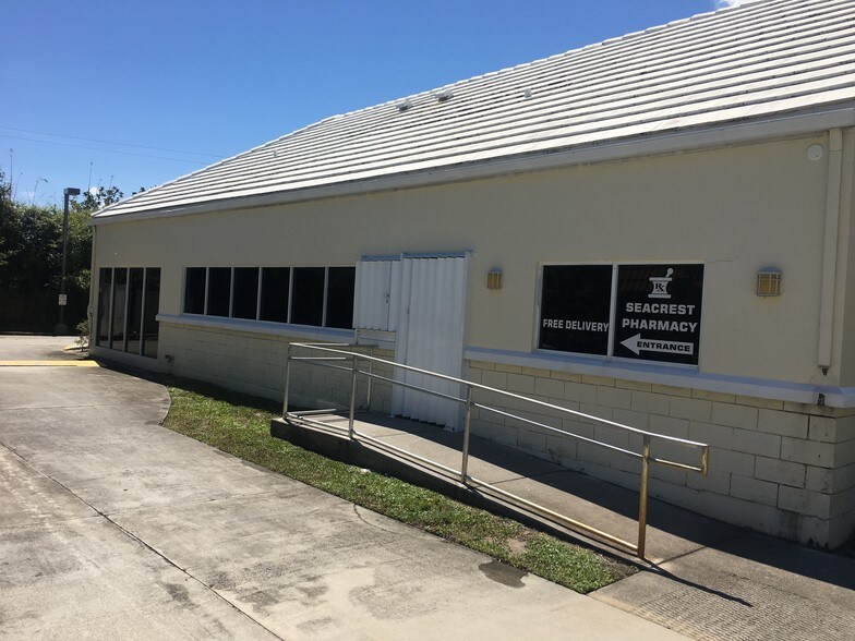 More Photos Of 2404 Seacrest Blvd, Boynton Beach Medical For Lease