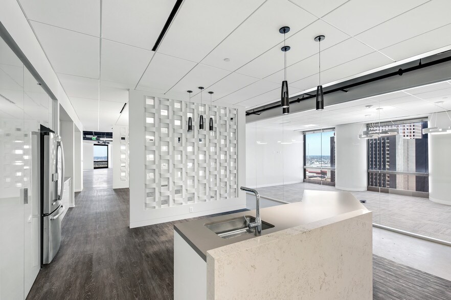 More Photos Of 1415 Louisiana St, Houston Office For Sale