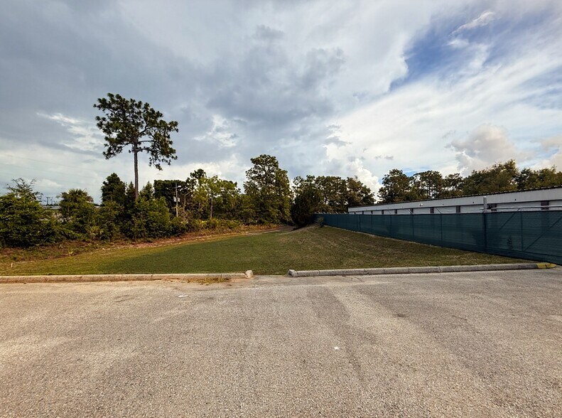 More Photos Of 1424 N Gulf Ave, Crystal River Self Storage For Sale